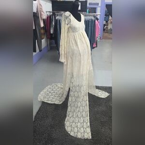 Elegant Lace Maternity Gown